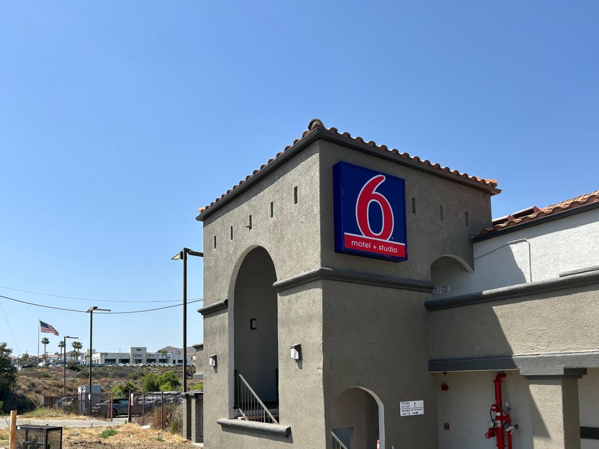 Studio 6 Lake Elsinore, Ca Екстер'єр фото